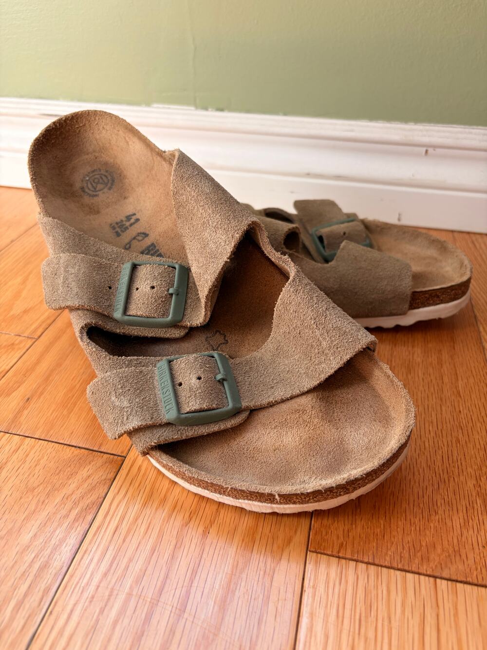 Birkenstock Suede Arizona Sandals Size 41 Taupe Beige Double Buckle